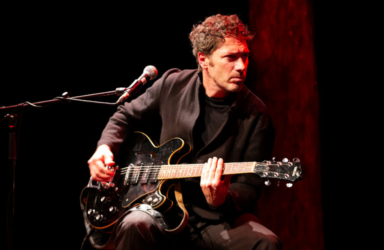 Thomas Rühmann und Reentko Dirks spielen Neil Young- und Gundermann- Musik