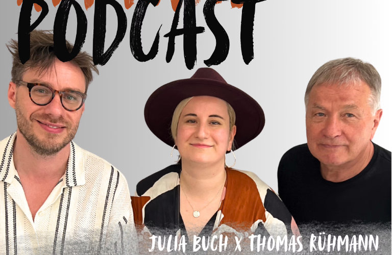 Thomas Rühmann und Julia Buch diskutieren