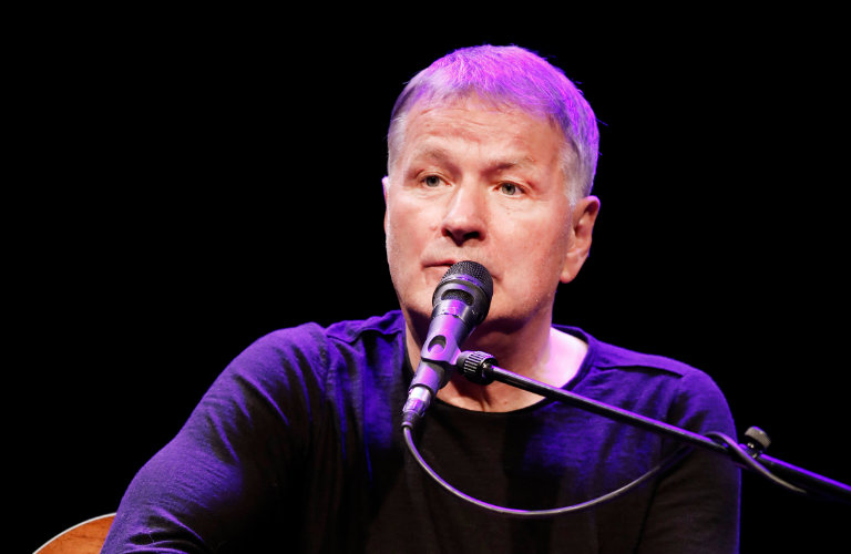 Thomas Rühmann solo auf der Bühne