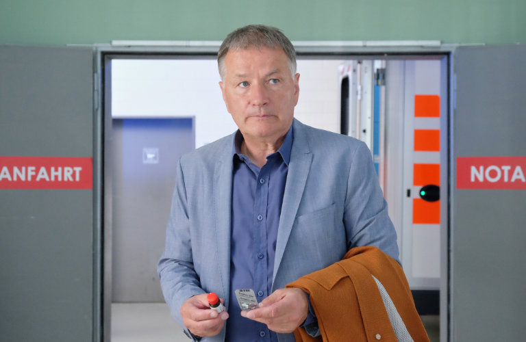 Thomas Rühmann spielt Dr. Heilmann